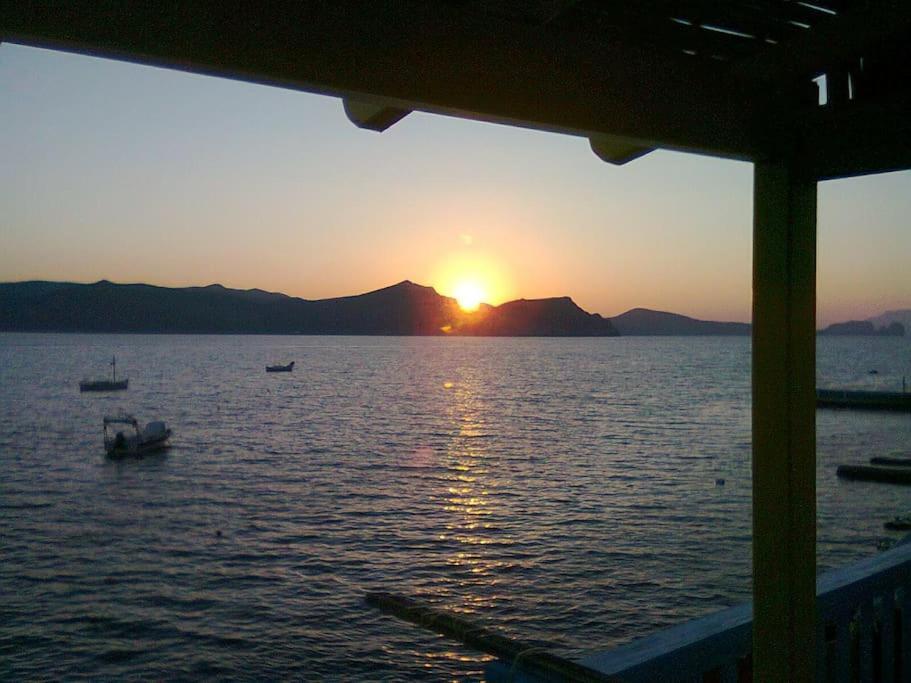 The Yellow Boat House Klima  외부 사진